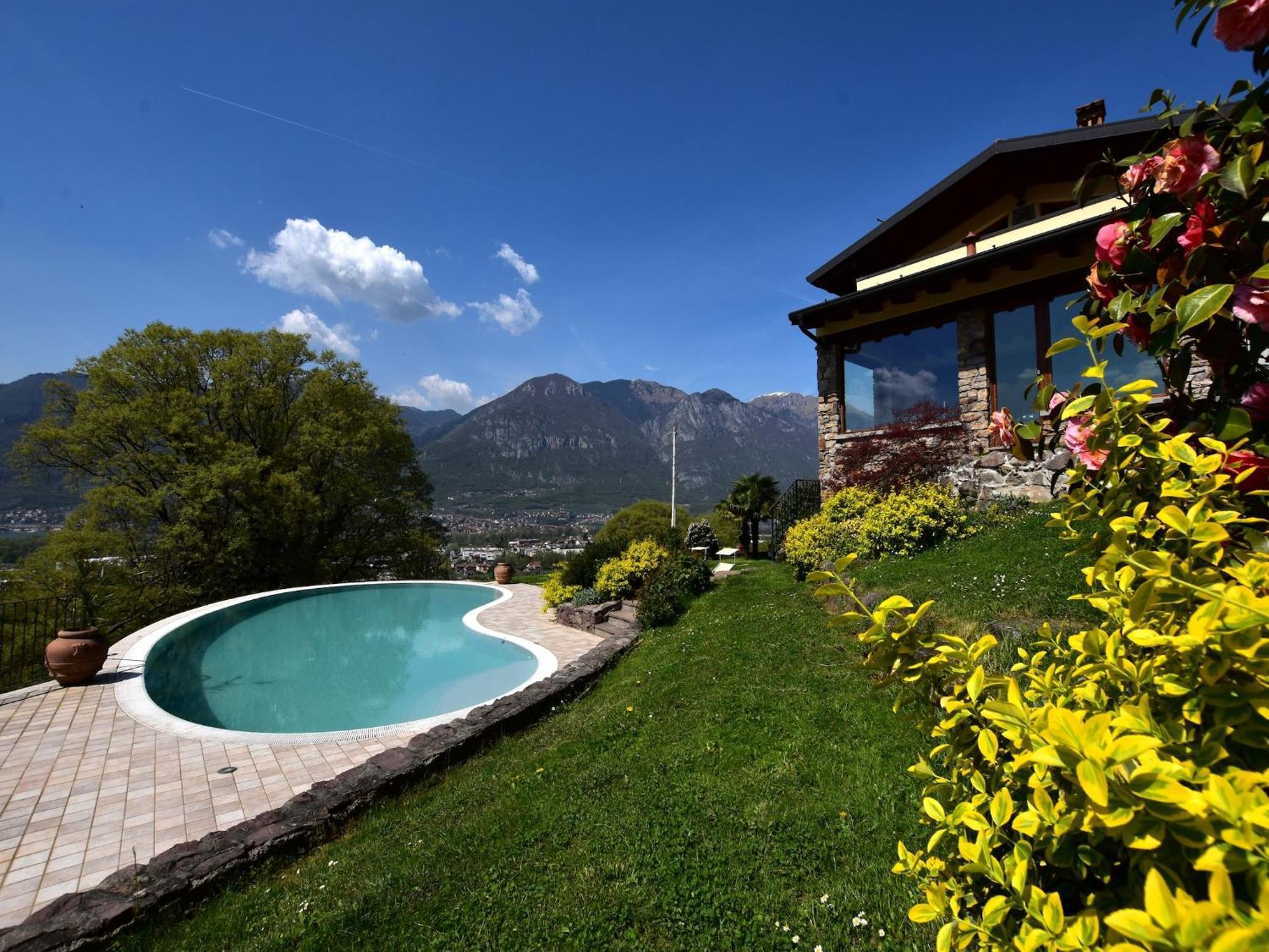 Villa In Pisogne With Pool Garden And Lake View Dış mekan fotoğraf