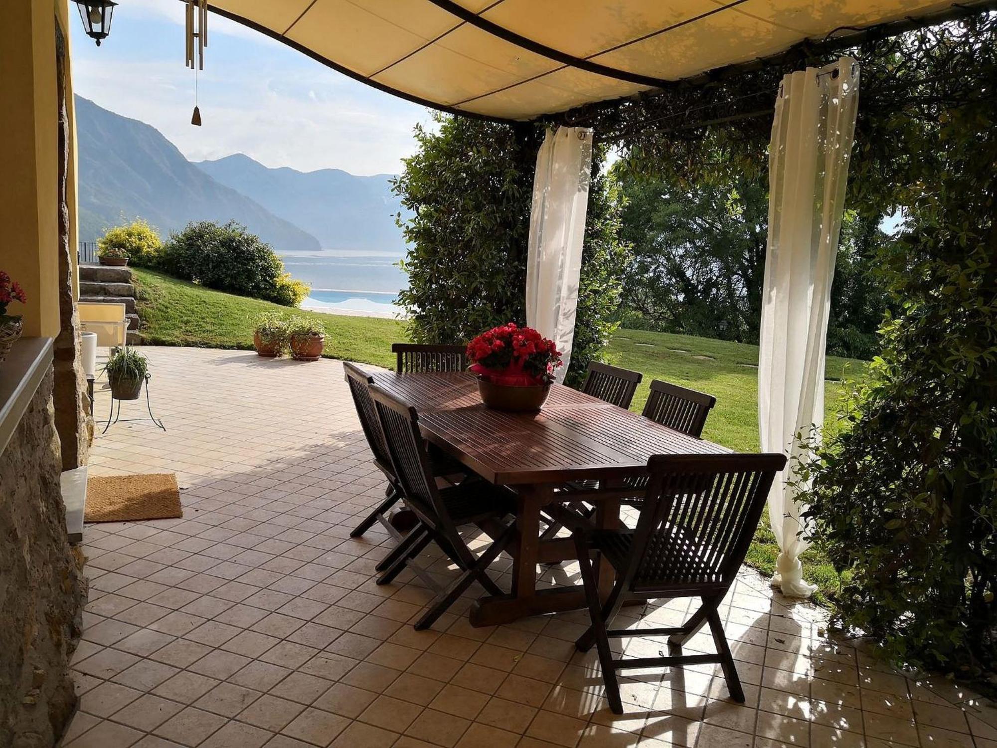 Villa In Pisogne With Pool Garden And Lake View Dış mekan fotoğraf