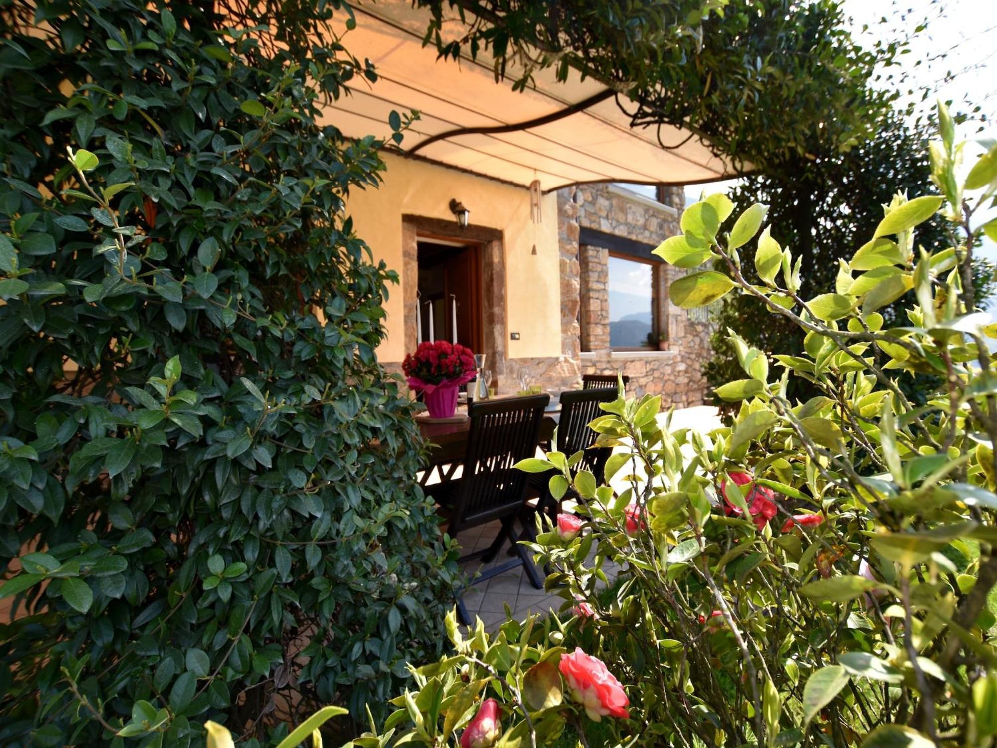 Villa In Pisogne With Pool Garden And Lake View Dış mekan fotoğraf